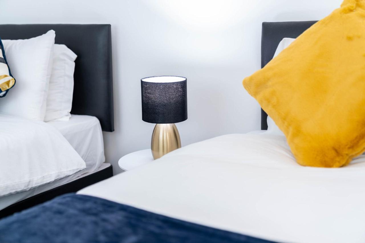 Three Bedroom Apartment- One Choice Stays Serviced Accommodation- Jewellery Quarter Μπέρμιγχαμ Εξωτερικό φωτογραφία