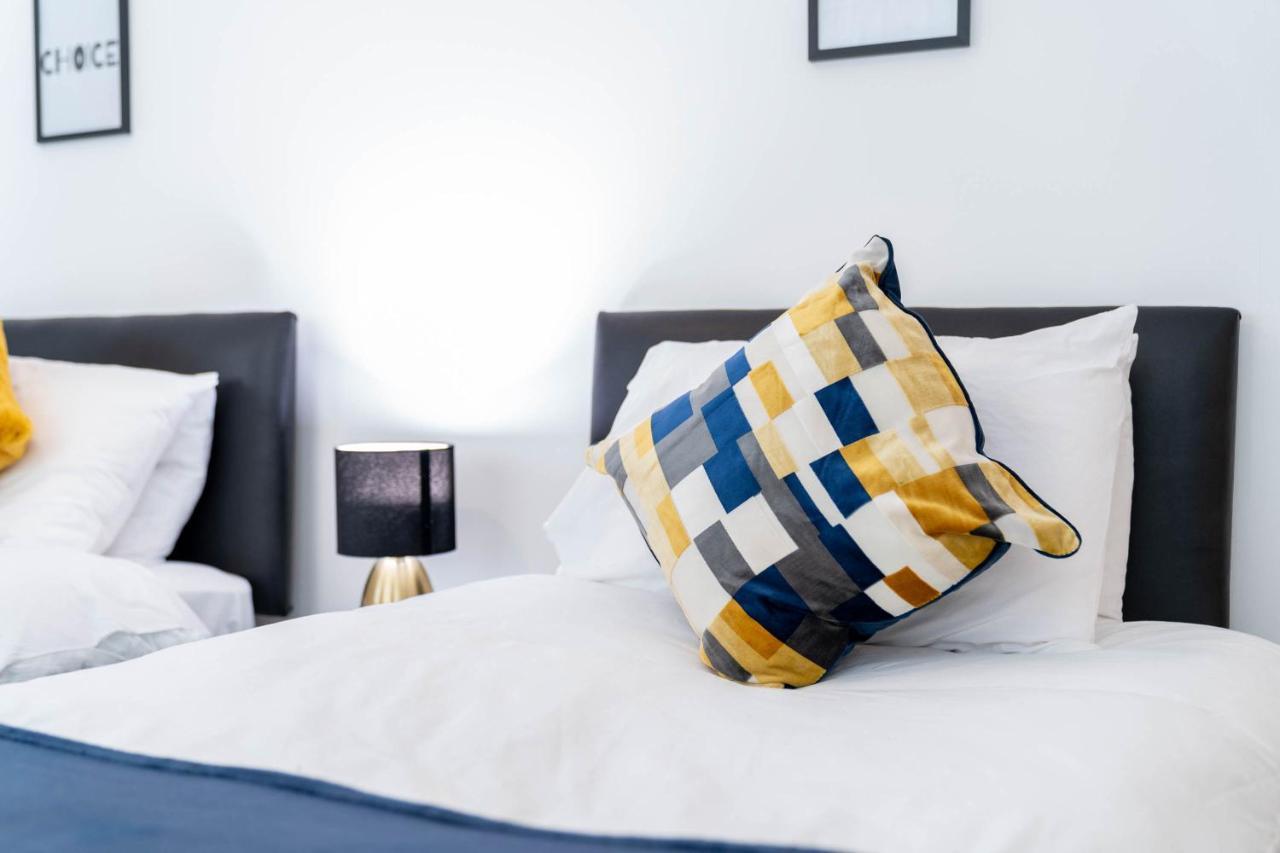 Three Bedroom Apartment- One Choice Stays Serviced Accommodation- Jewellery Quarter Μπέρμιγχαμ Εξωτερικό φωτογραφία
