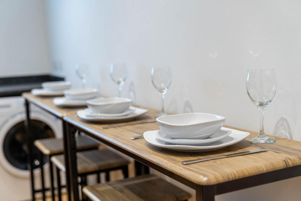 Three Bedroom Apartment- One Choice Stays Serviced Accommodation- Jewellery Quarter Μπέρμιγχαμ Εξωτερικό φωτογραφία