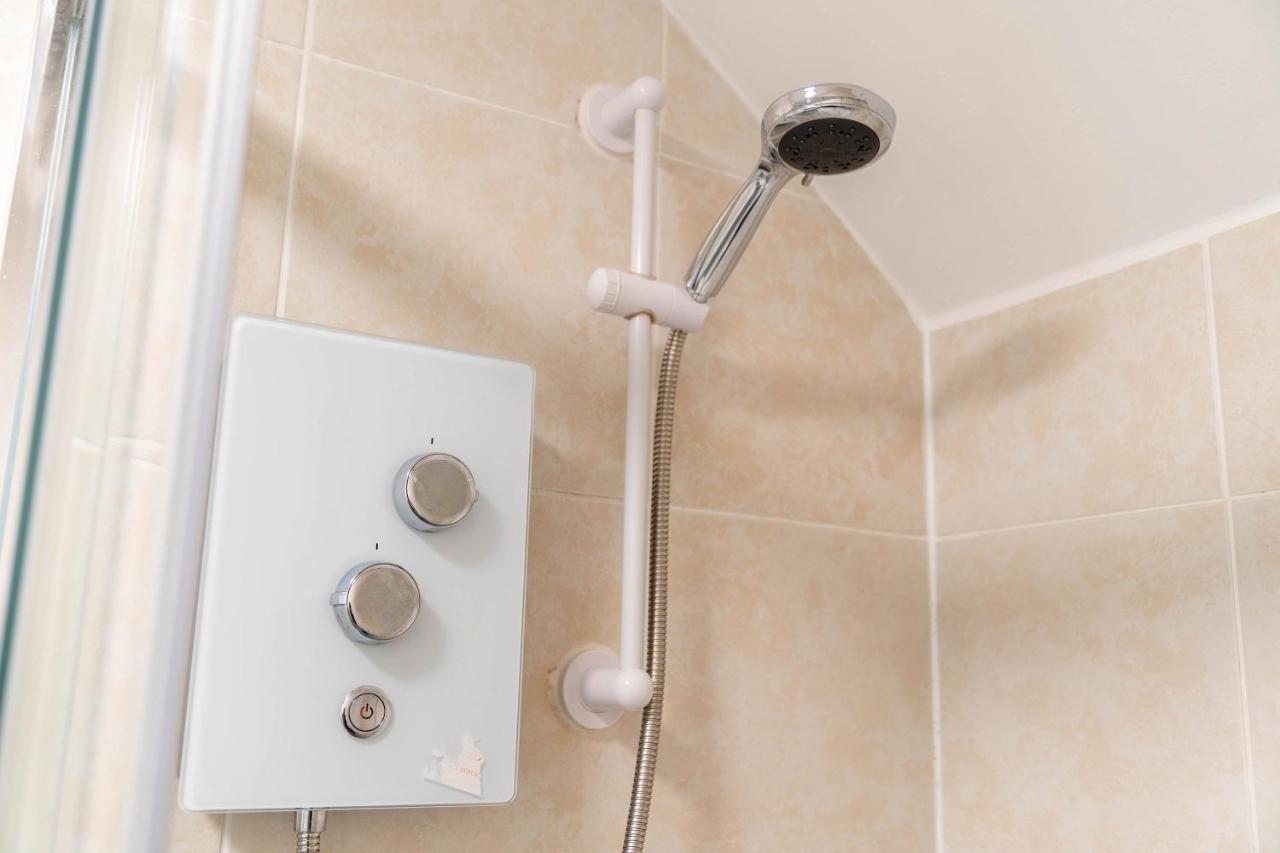Three Bedroom Apartment- One Choice Stays Serviced Accommodation- Jewellery Quarter Μπέρμιγχαμ Εξωτερικό φωτογραφία